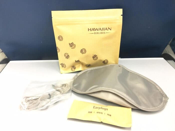 ハワイアン航空の機内セット