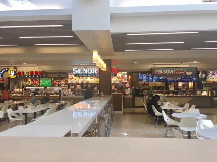 アラモアナショッピングセンターフードコート