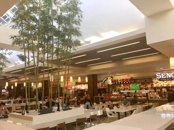 アラモアナショッピングセンターフードコート２