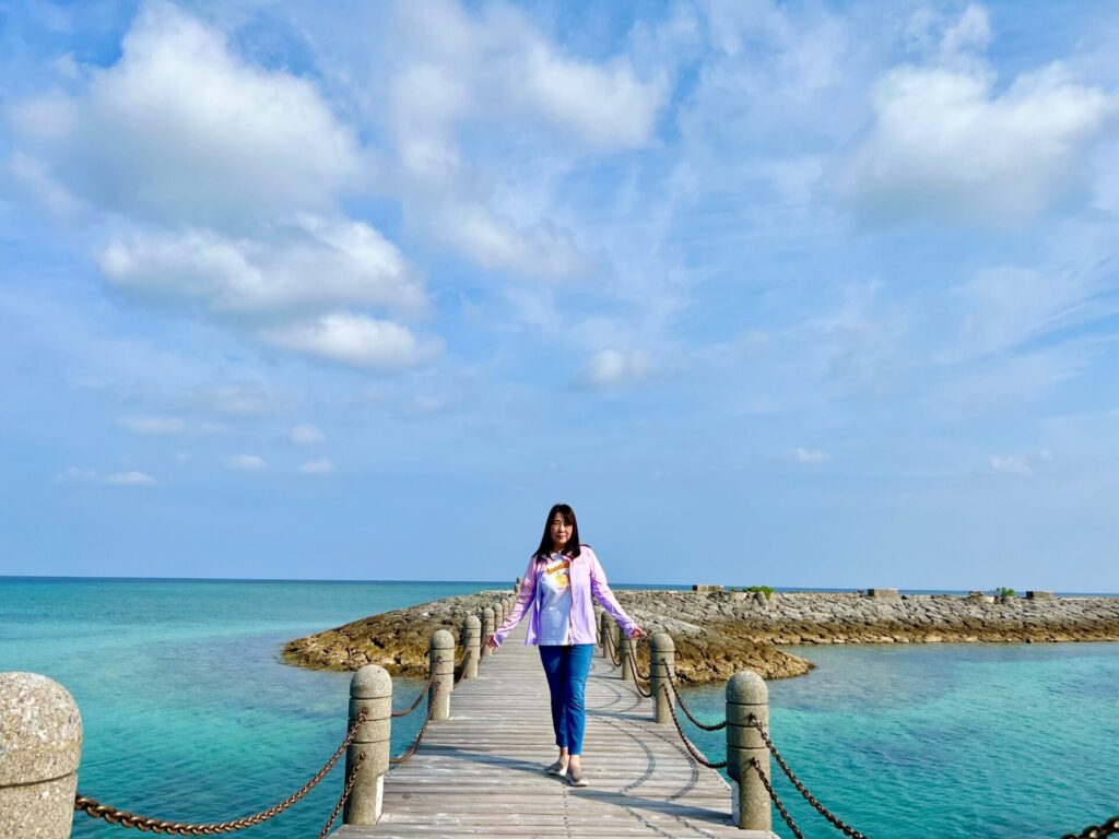 シェラトン沖縄のビーチを散歩