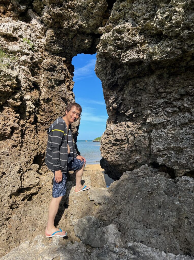 小浜島・コーラルビーチの岩