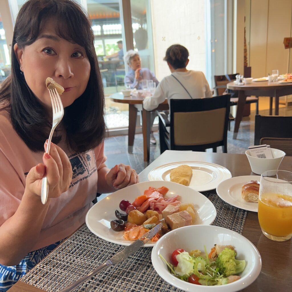 ANAインターコンチネンタルホテル石垣島朝食ビュッフェと６０代ままリン