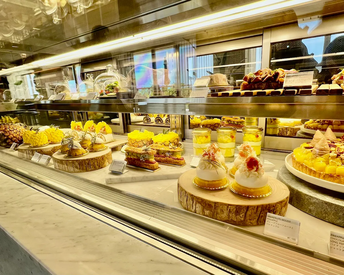 Colorful sweets at PALETTE cafe