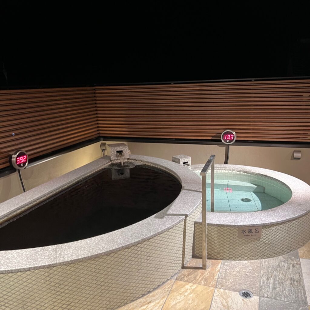 五氣里・大浴場の露天風呂