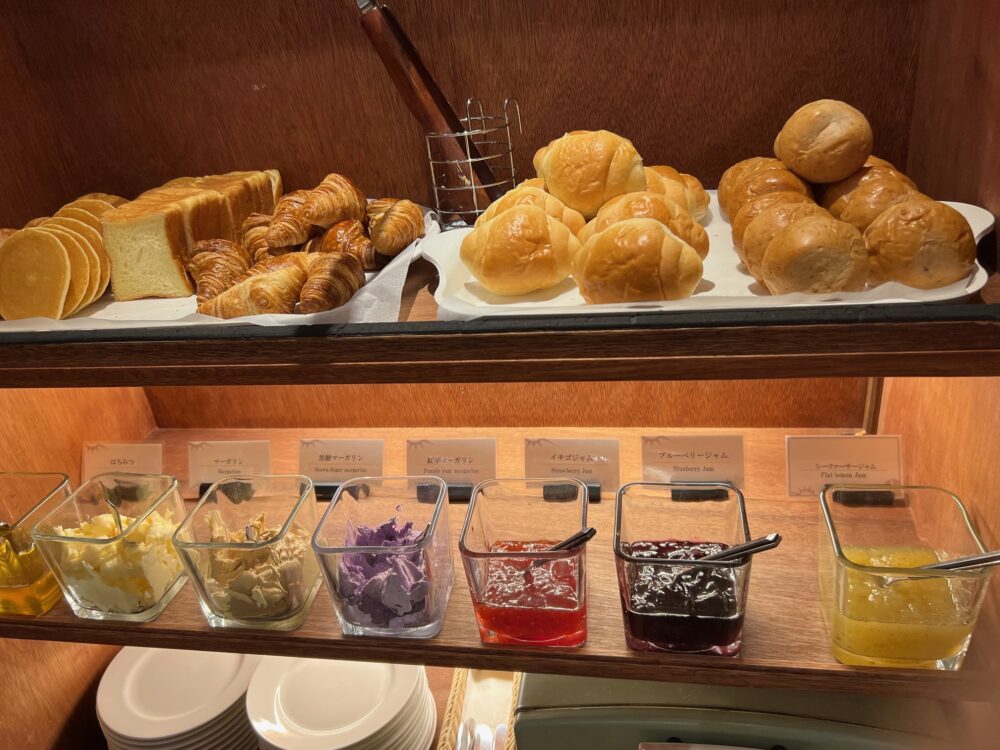 ホテルパームロイヤル朝食ビュッフェのパン
