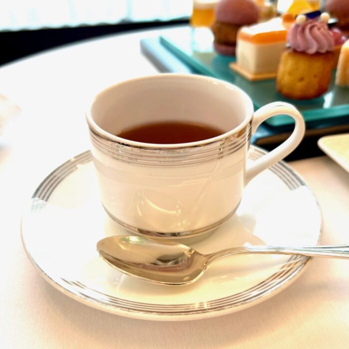 コンラッド東京のメロン＆ラベンダーアフタヌーンティー中国茶