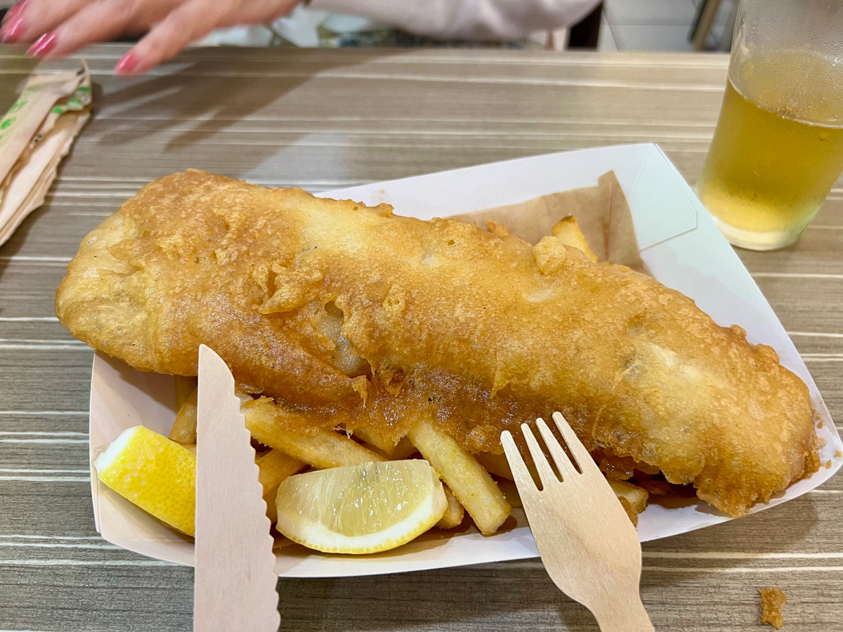 ケアンズナイトマーケット｜Blue Lagoon Barフィッシュアンドチップス