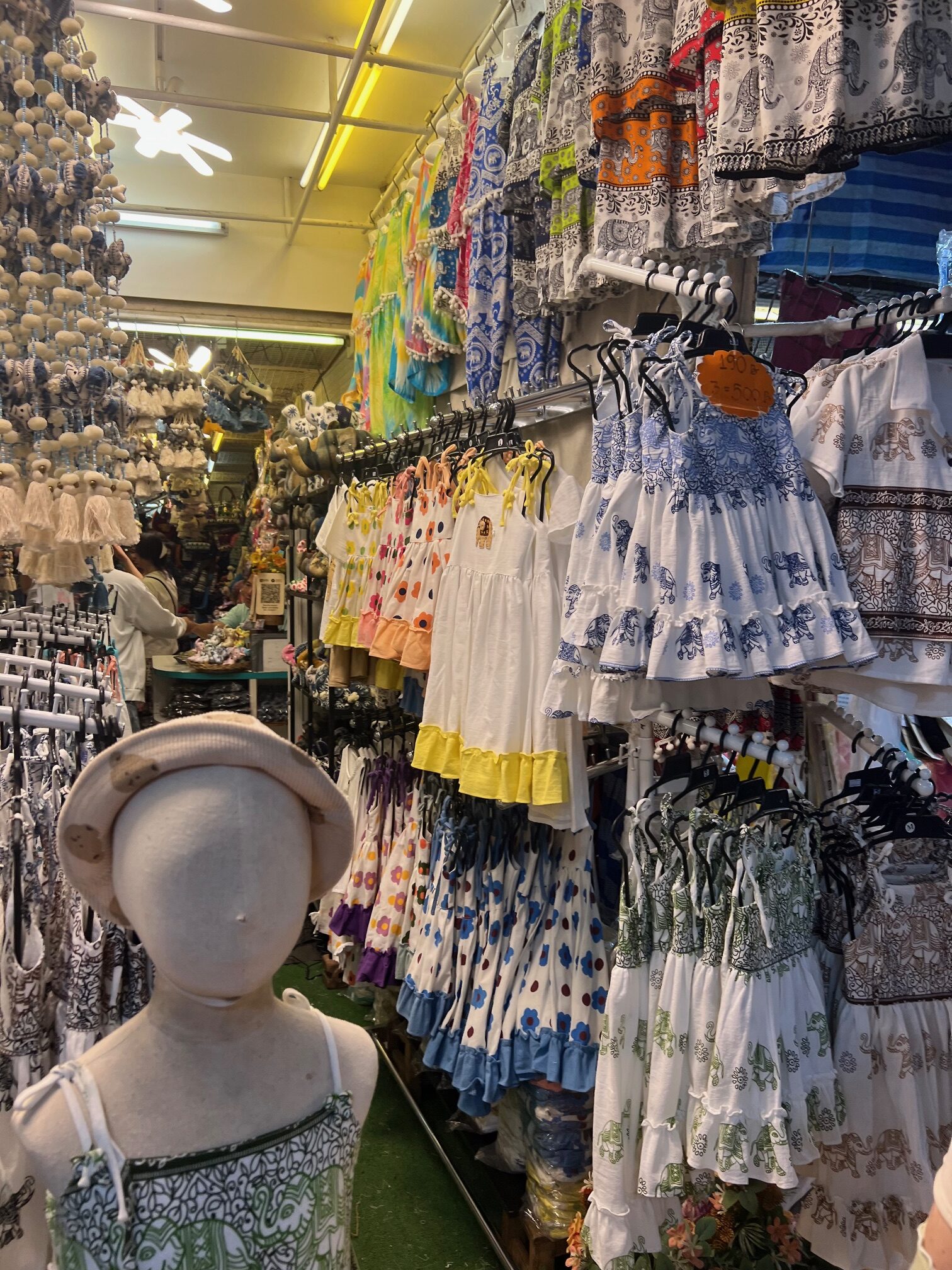 チャトチャック市場子供服
