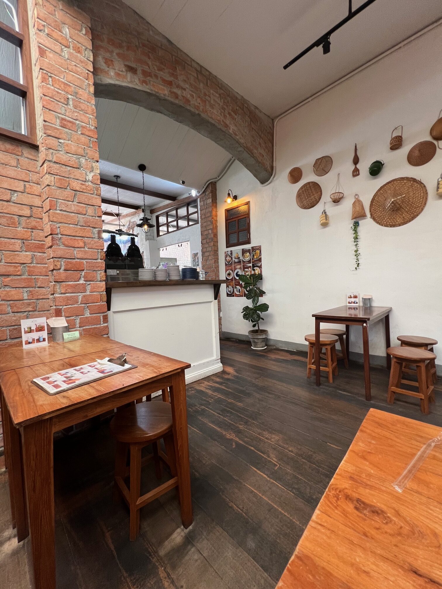 アユタヤ・トラディッショナルカフェ・バーンカオノム店内