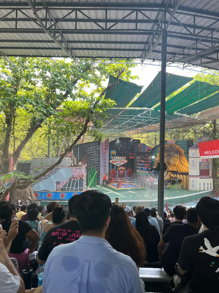 タイSafari Worldのオラウータンショー