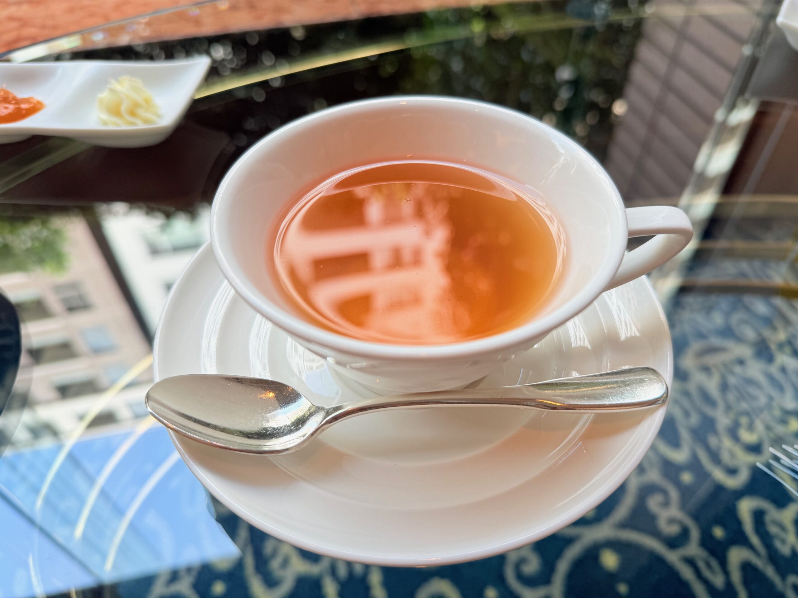 ロイヤルパークホテル×ロクシタンコラボアフタヌーンティーの紅茶