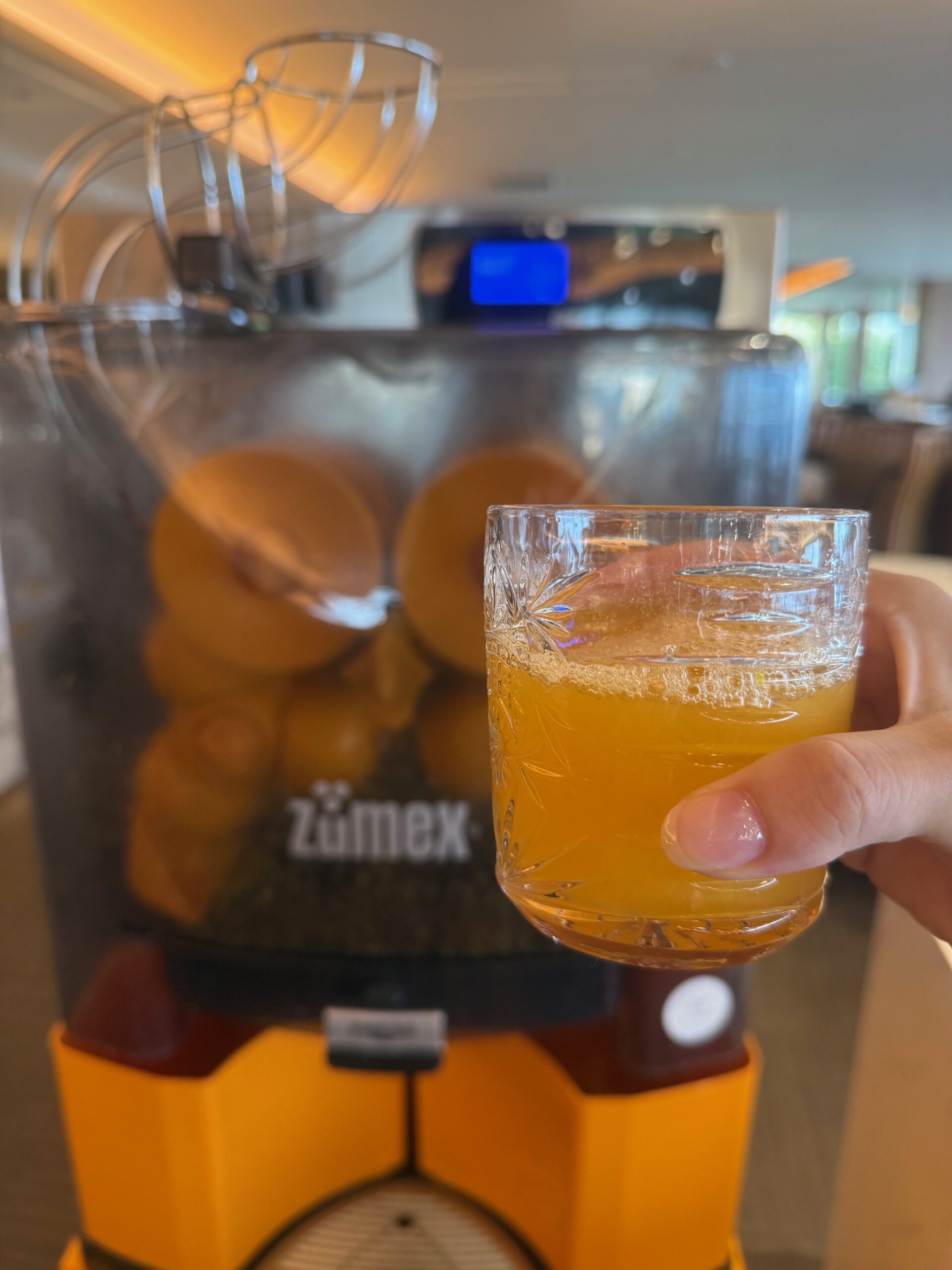 熱海パールスターホテル｜朝食ビュッフェ・しぼりたてオレンジジュース