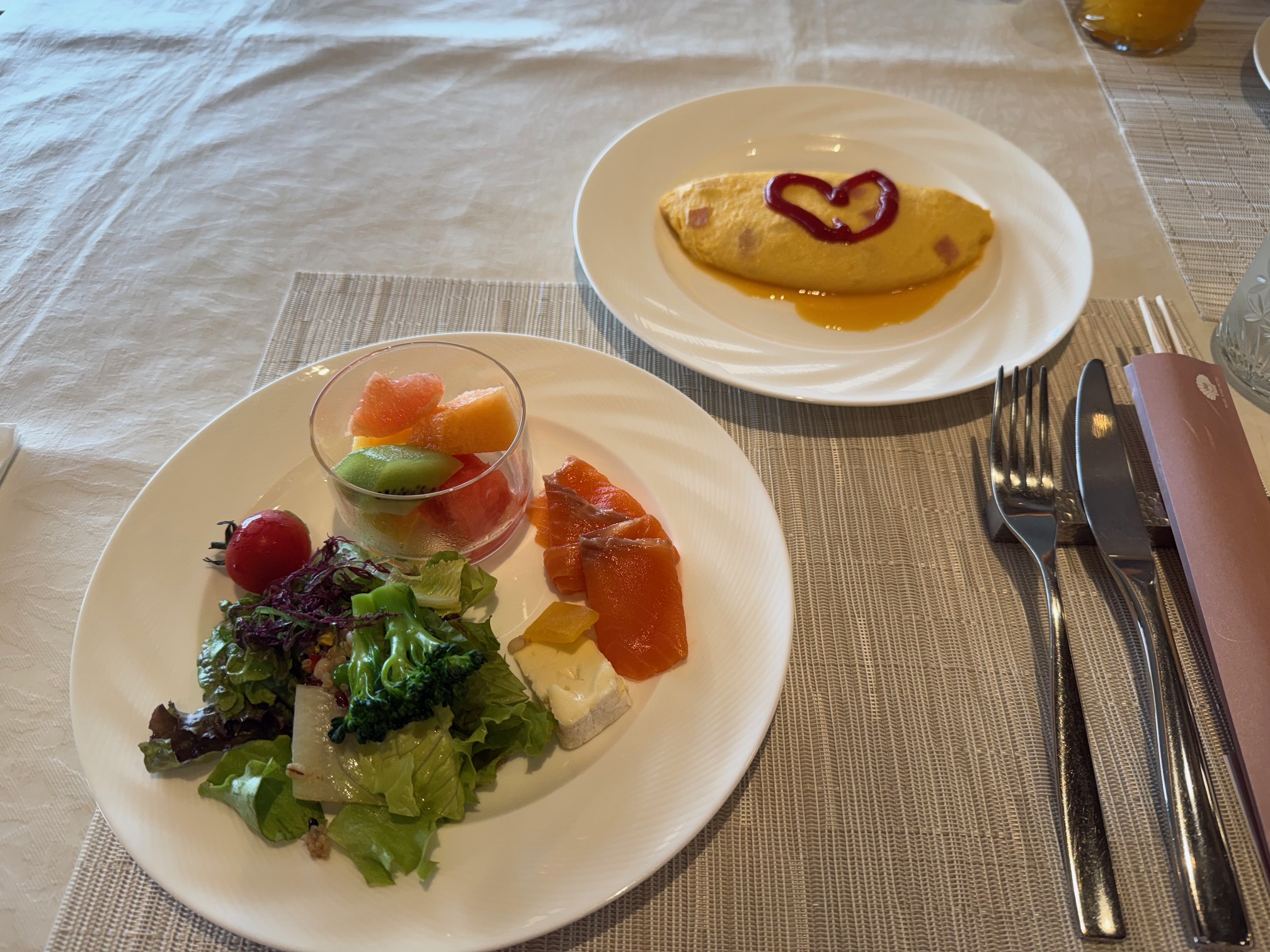 熱海パールスターホテル｜朝食ビュッフェ・オムレツとサラダなど