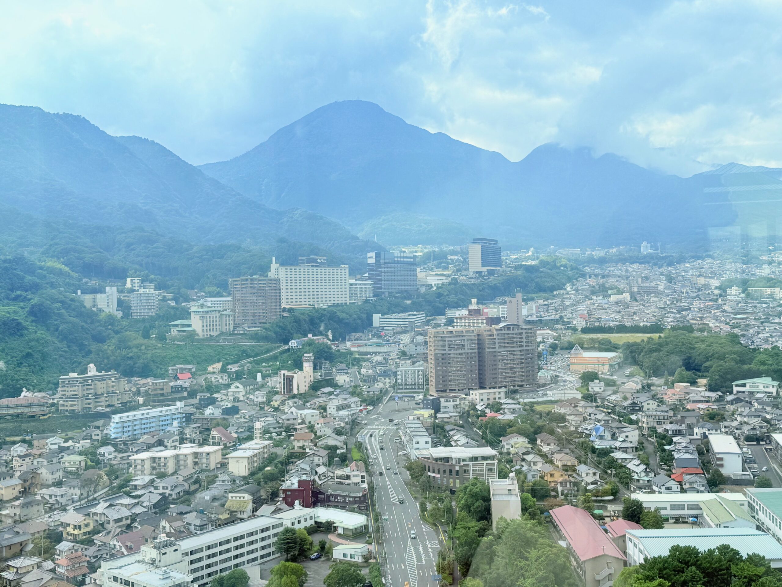 グローバルタワーからの景色山の方