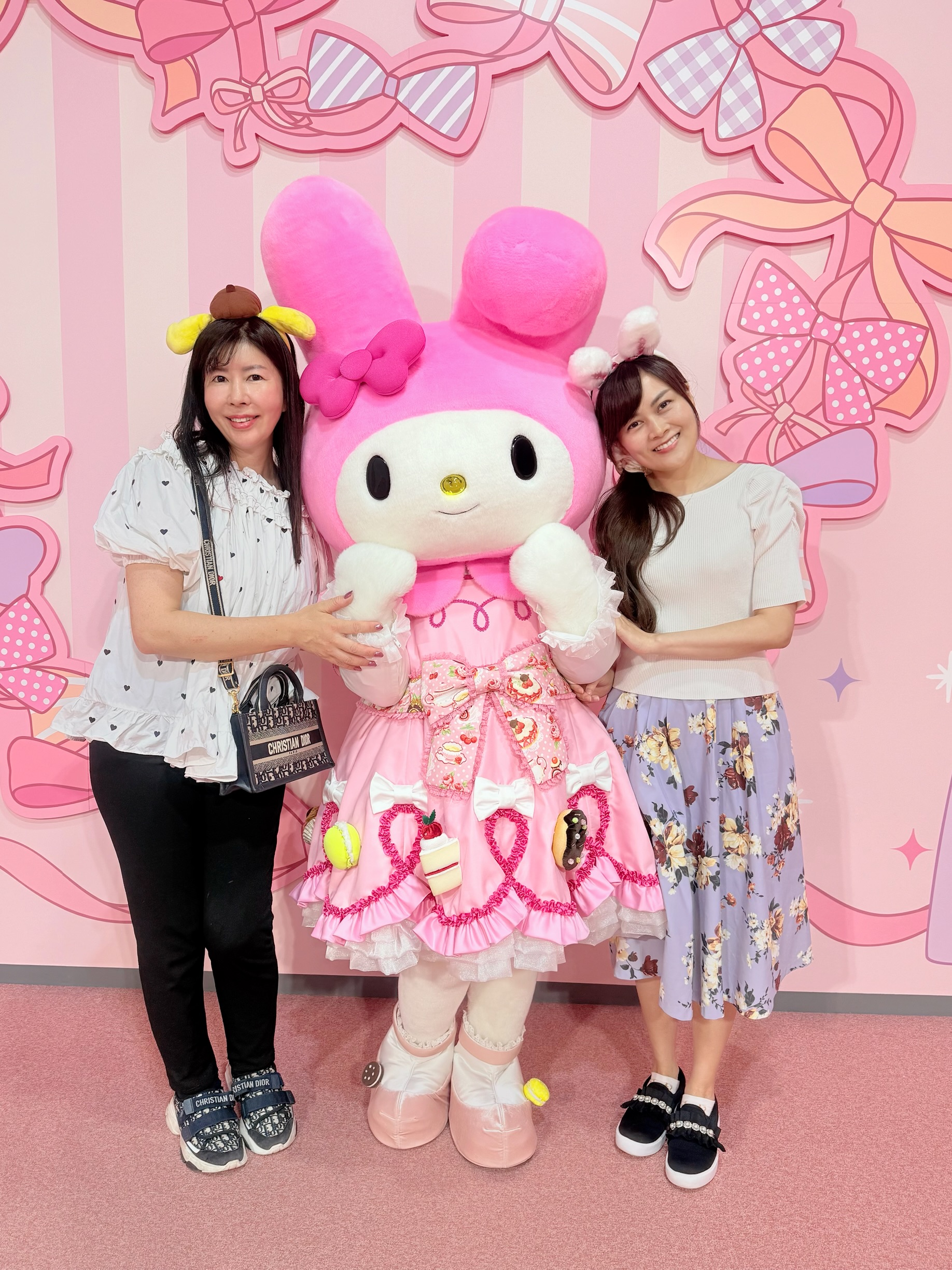 大分ハーモニーランドでマイメロディと写真撮影