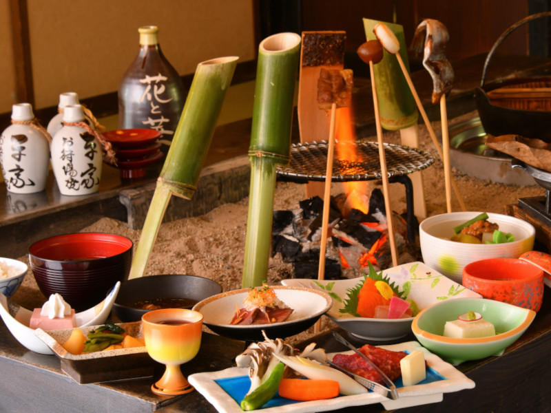 栃木県日光エリア湯西川温泉の囲炉裏料理