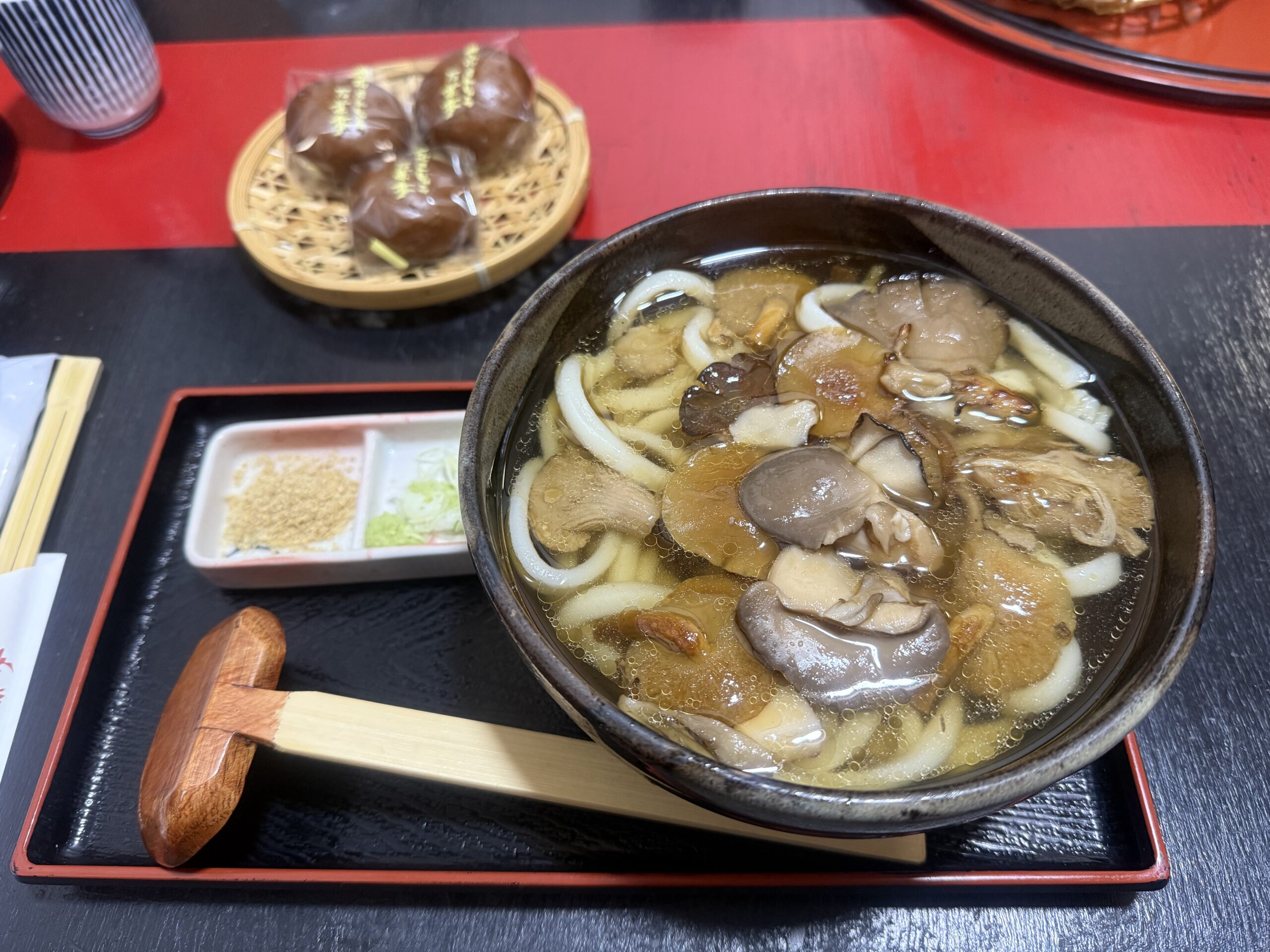 水沢うどん「万葉亭」きのこうどん