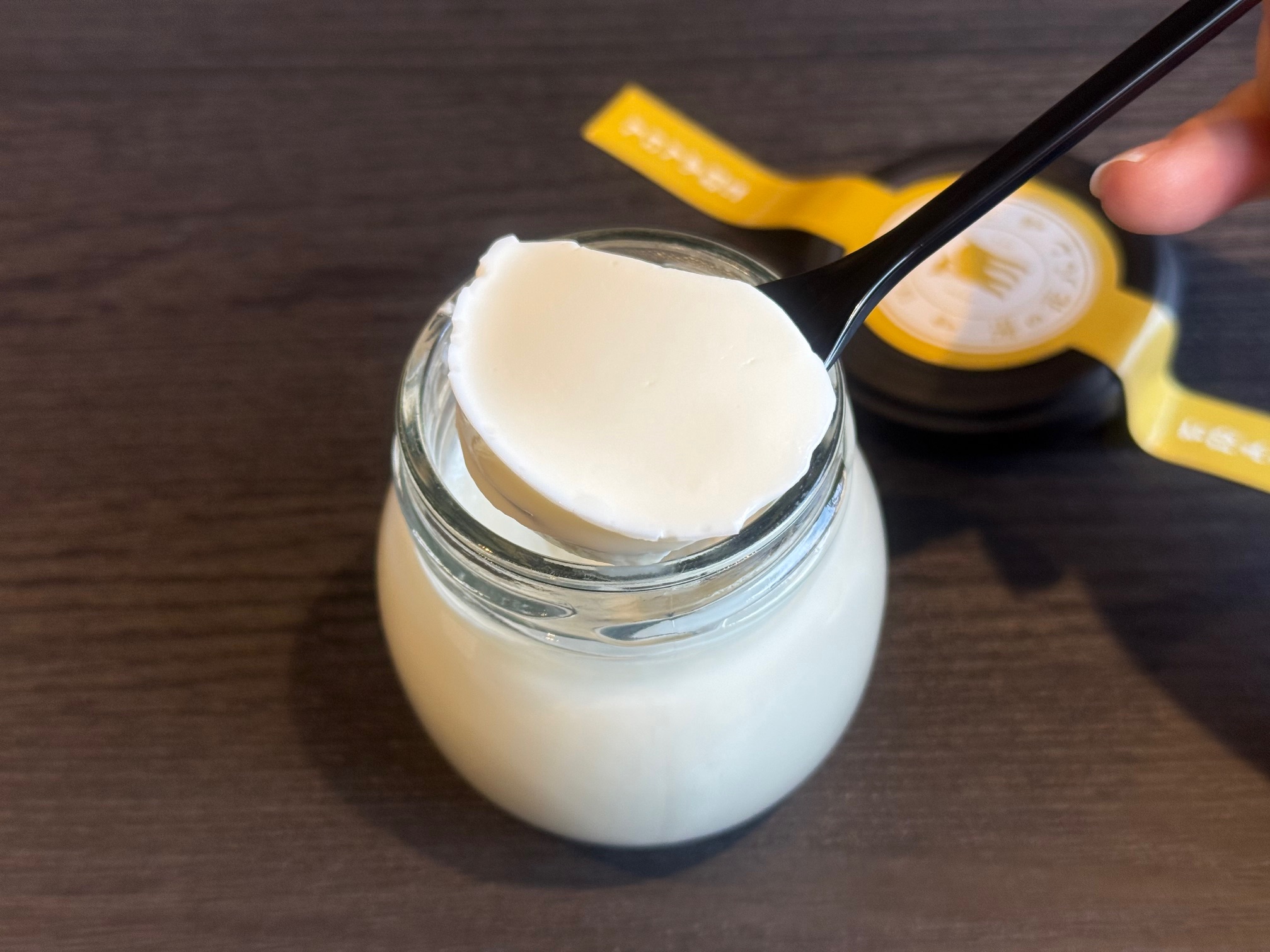 伊香保温泉の石段街湯の花パンの杏仁豆腐2