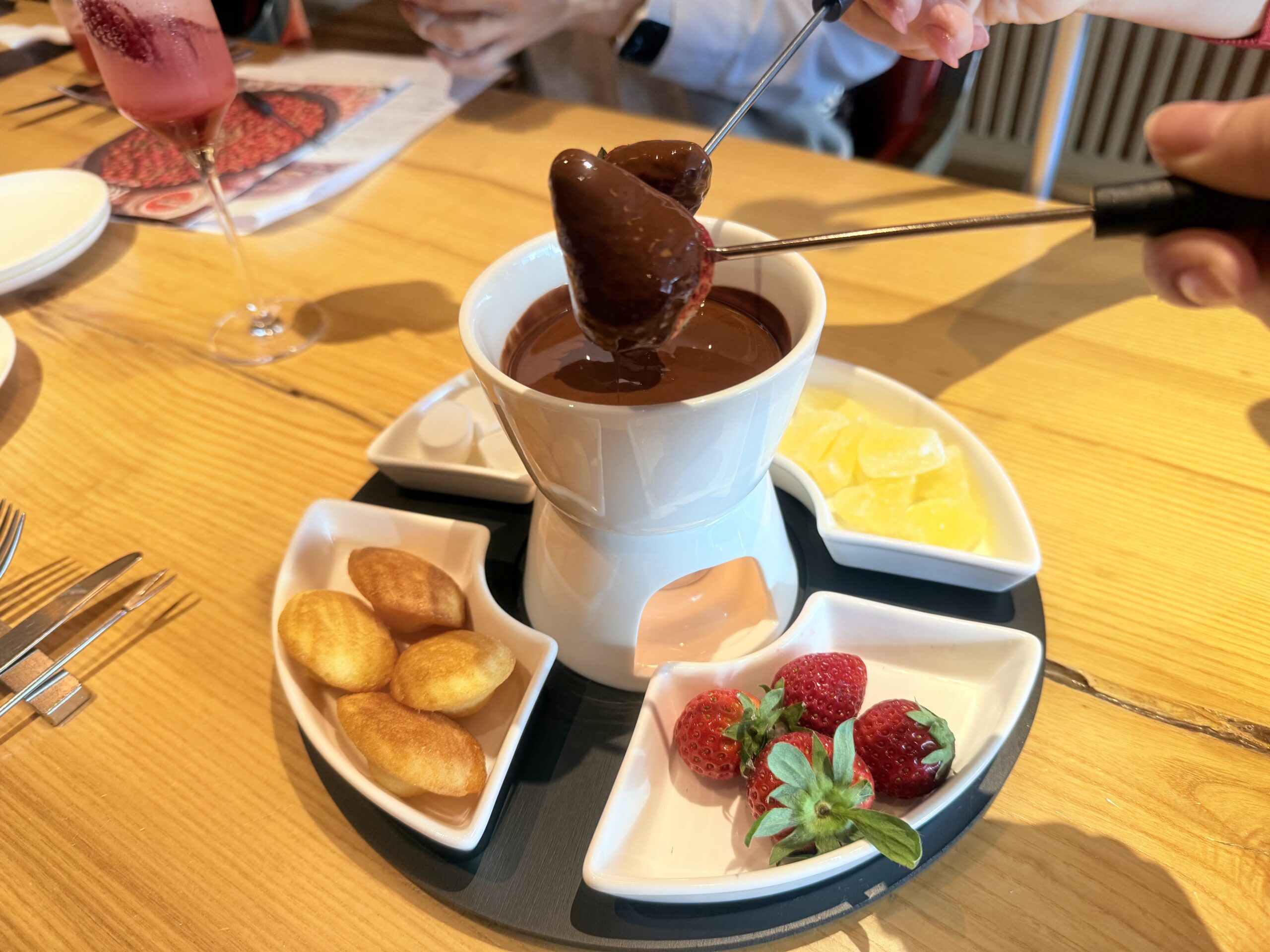 ウェスティン横浜恋するいちごビュッフェのチョコレートフォンデュ