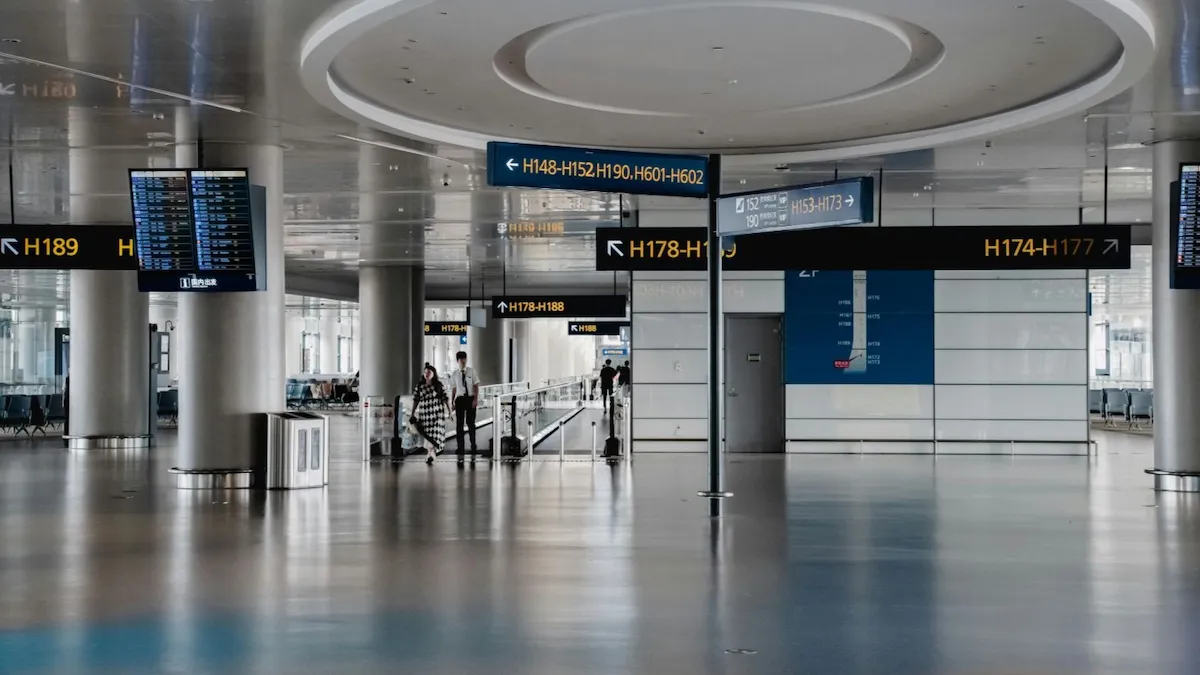 エクスペディアフライトの混雑を避けるには？