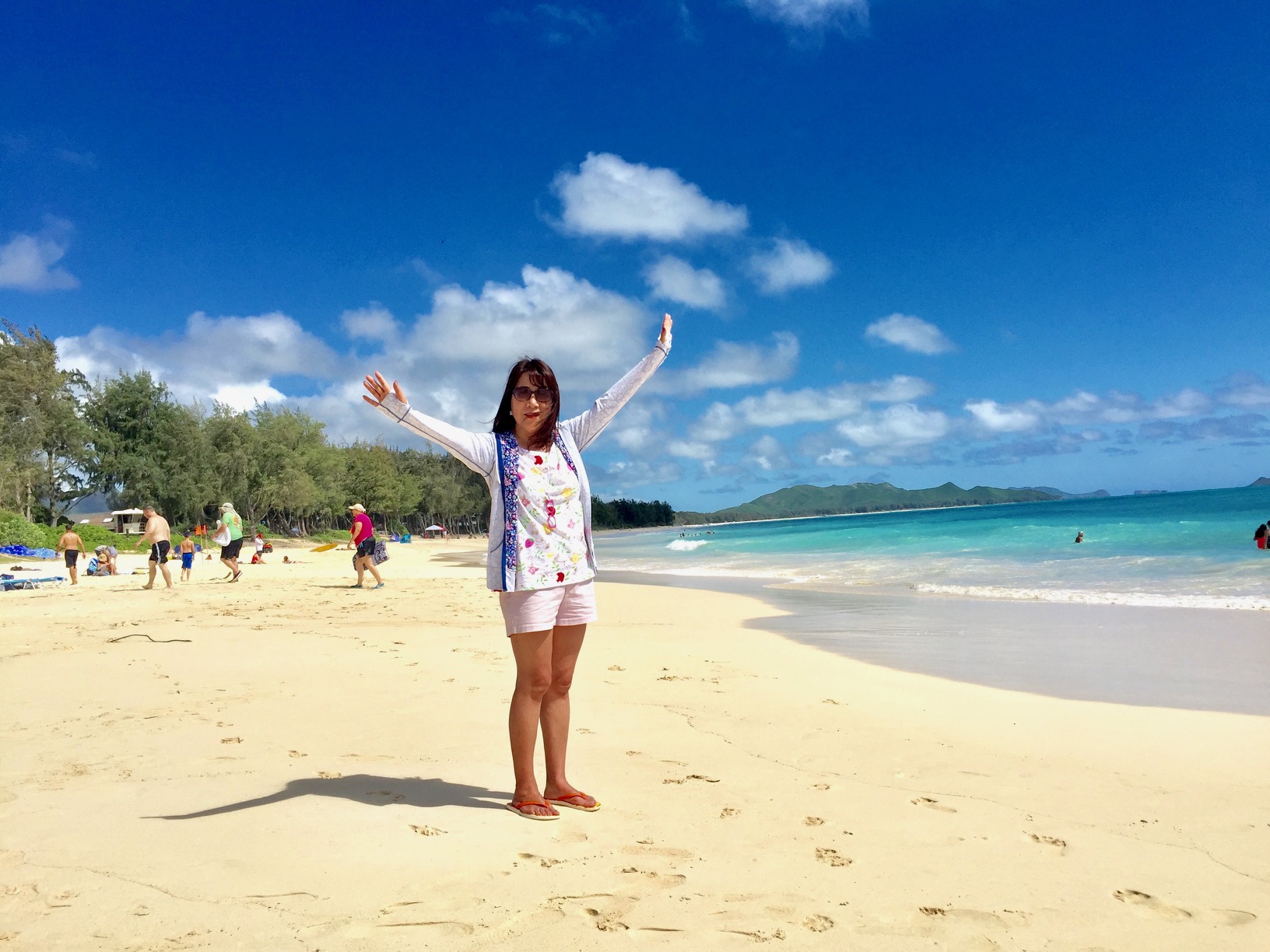 60代とハワイのビーチ