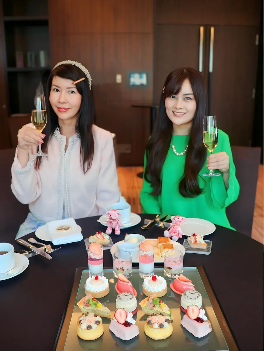 コンラッド東京 桜ストロベリーアフタヌーンティー with ロンジン体験