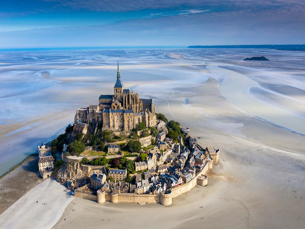 【1位】モン・サン・ミシェルとその湾（フランス・文化遺産）