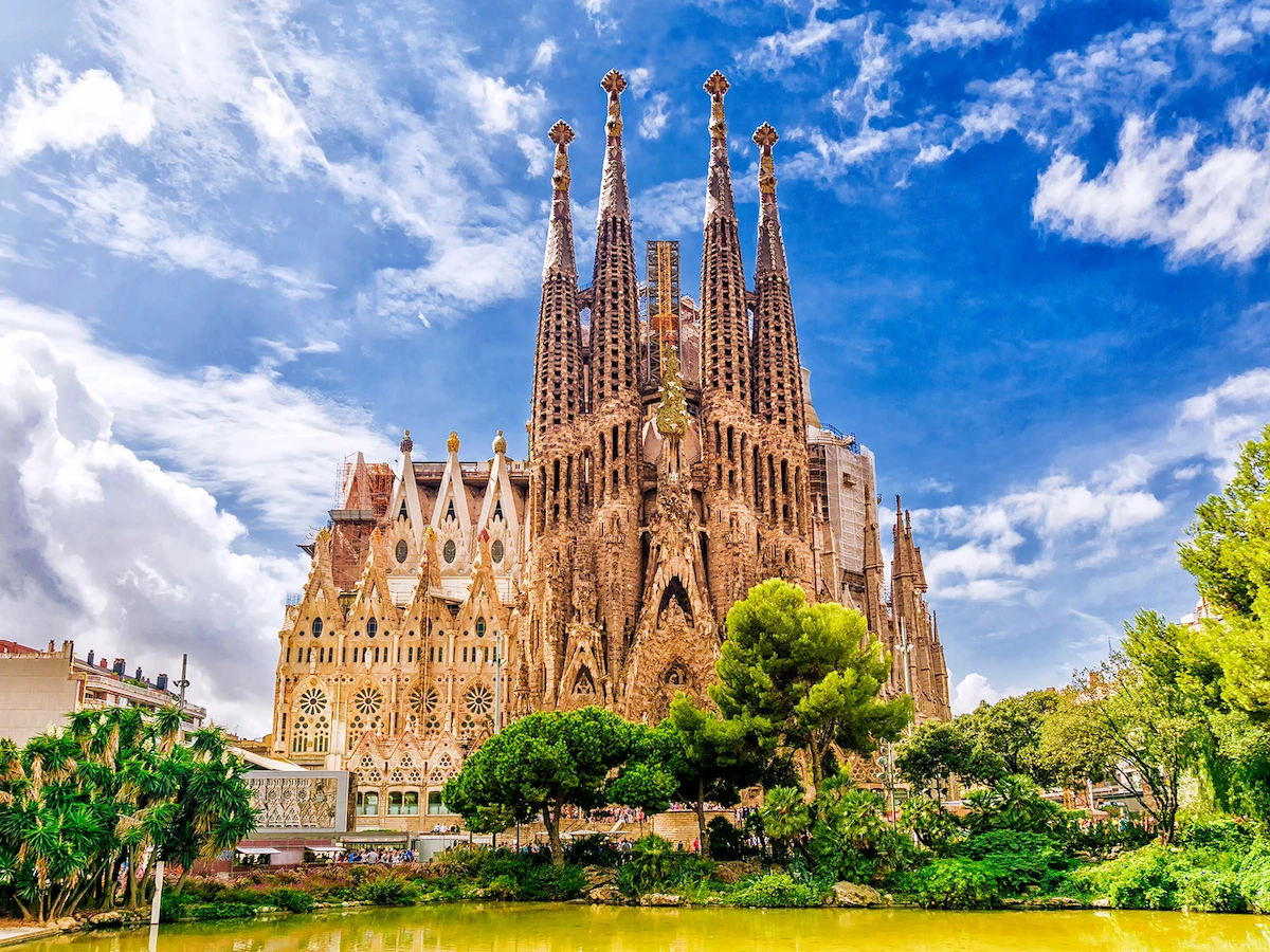 【6位】アントニ・ガウディの作品群（スペイン・文化遺産）