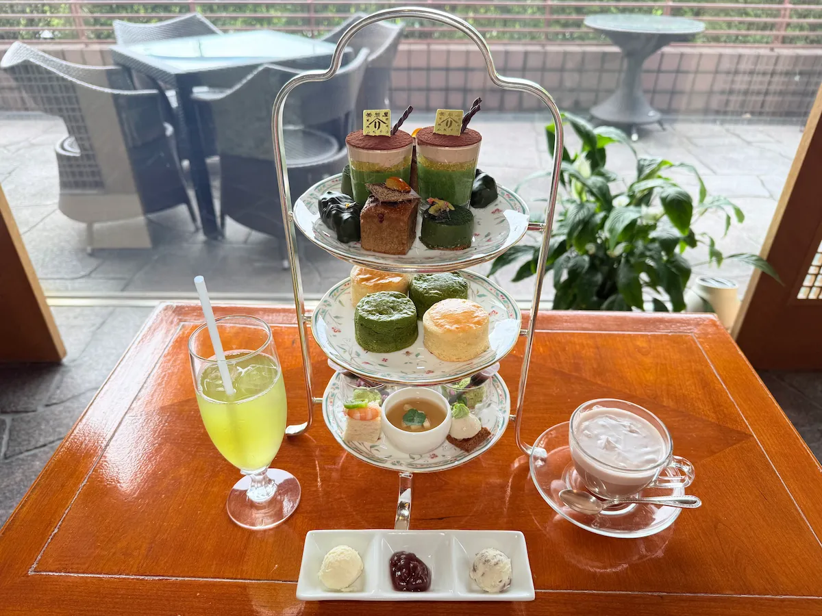 宇治茶アフタヌーンティー with 辻利兵衛本店のティースタンド