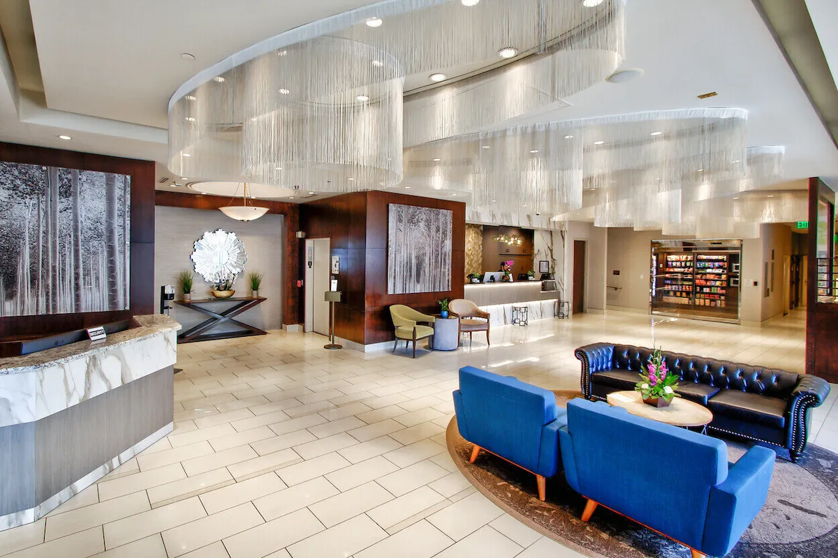 都ホテル ロサンゼルスロビー