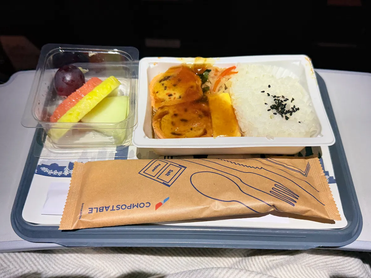 アメリカン航空機内食(朝ご飯)
