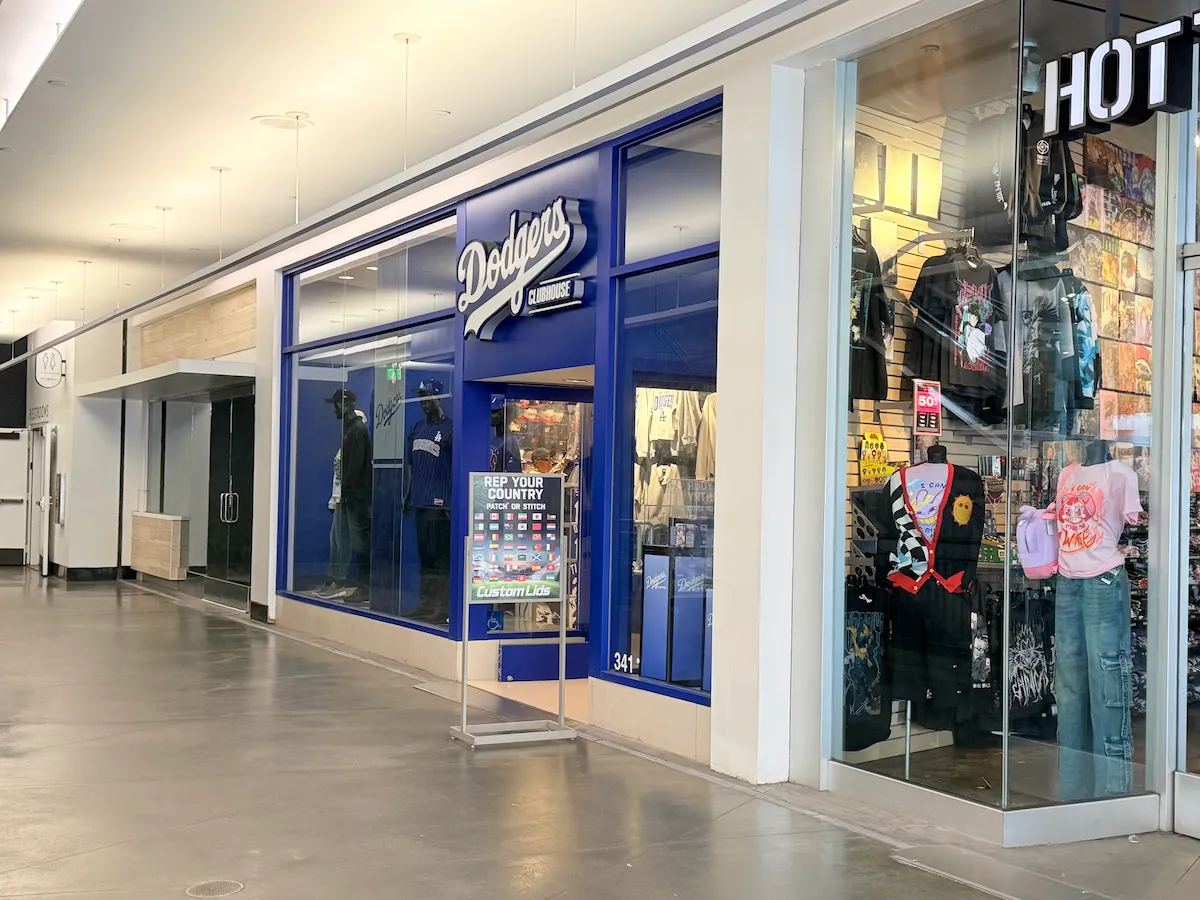 ドジャースクラブハウスハリウッド店