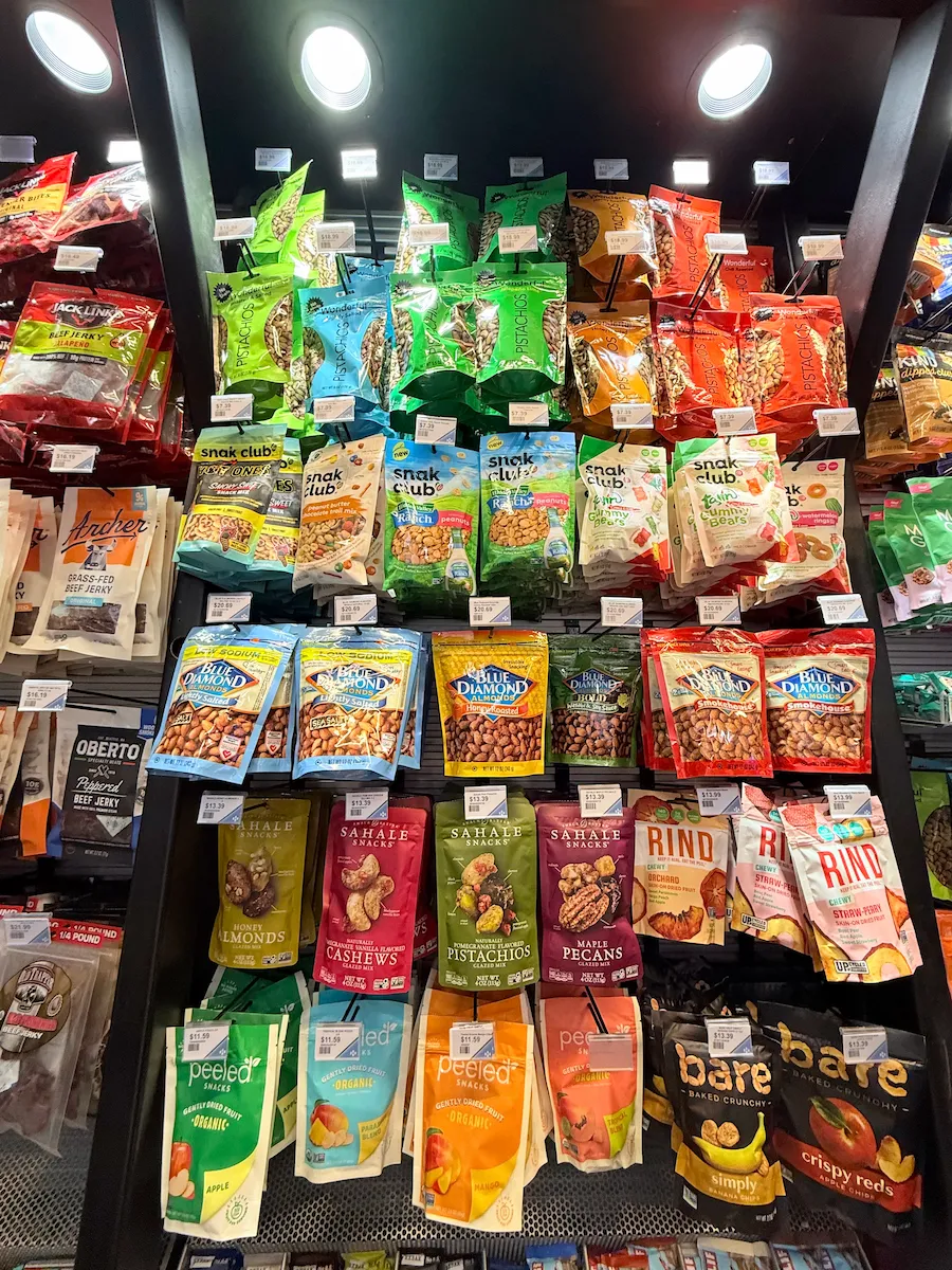 ロサンゼルス空港の売店で売ってたお菓子