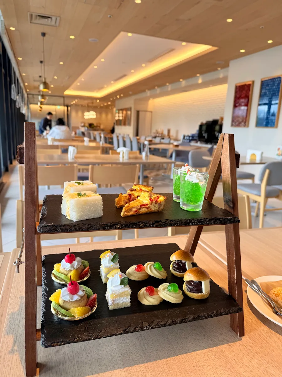 ダブルツリーバイヒルトン東京有明１階SAUSレトロ喫茶アフタヌーンティー
