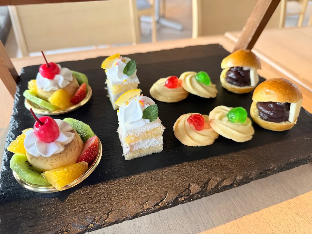 ダブルツリーバイヒルトン東京有明レトロ喫茶アフタヌーンティーのスイーツ