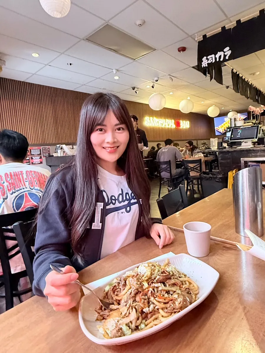 SUSHIGALA(リトルトーキョー店)の店内2