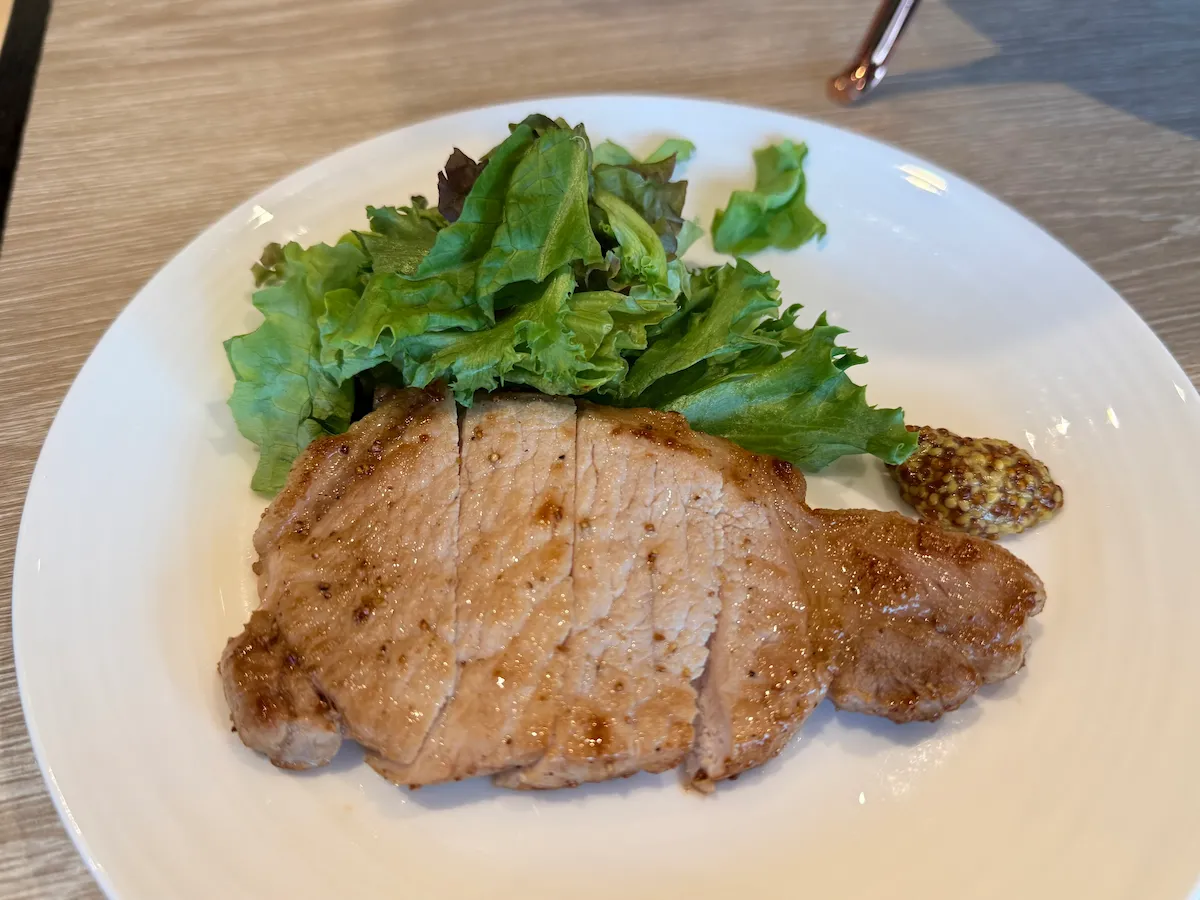 豚肉のグリル 粒マスタード添え