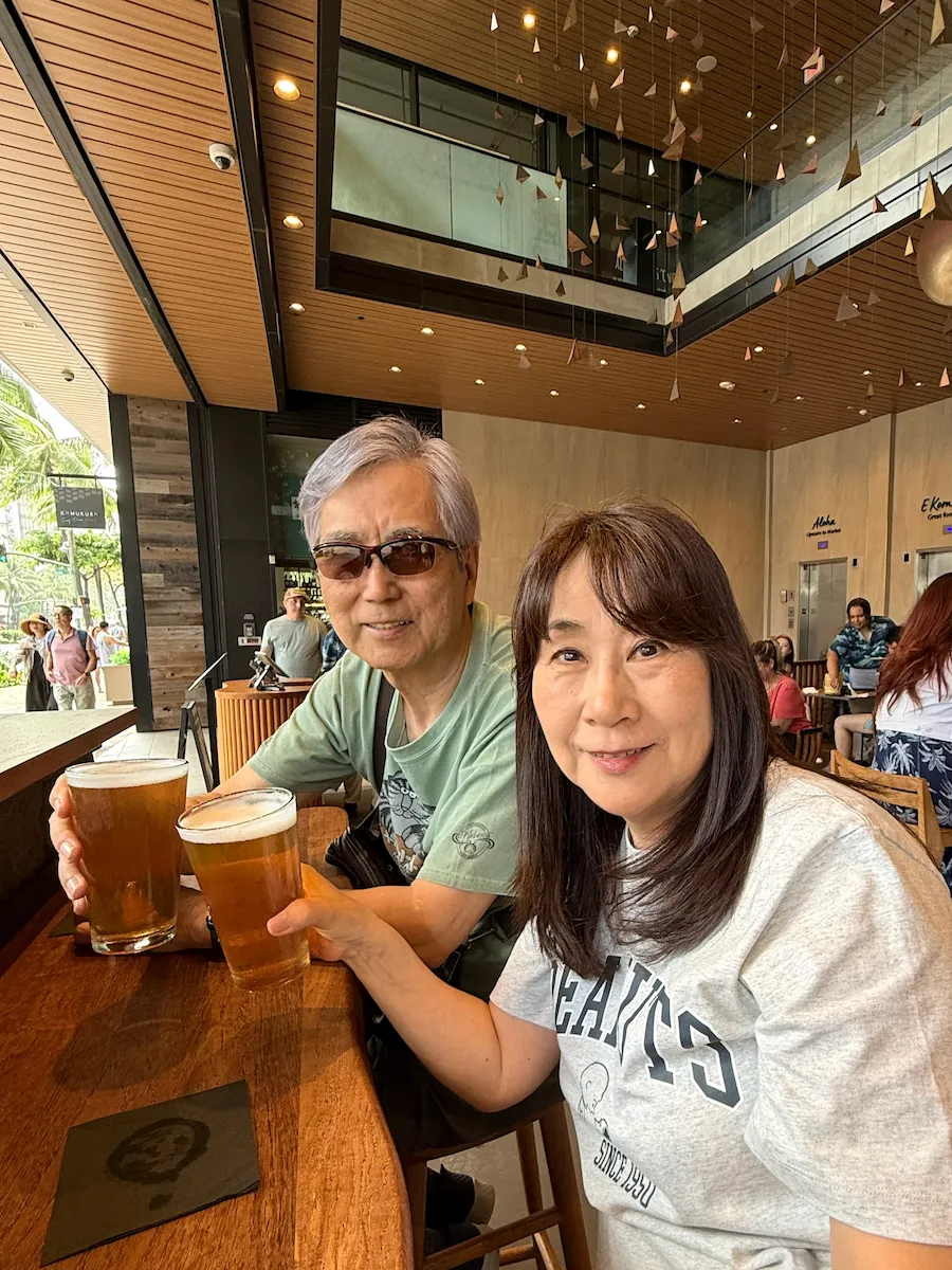 ハワイ・ピコキッチンのハッピーアワーで注文した生ビール