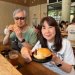 ハワイ・ピコキッチンのハッピーアワーでハンバーガーとビール