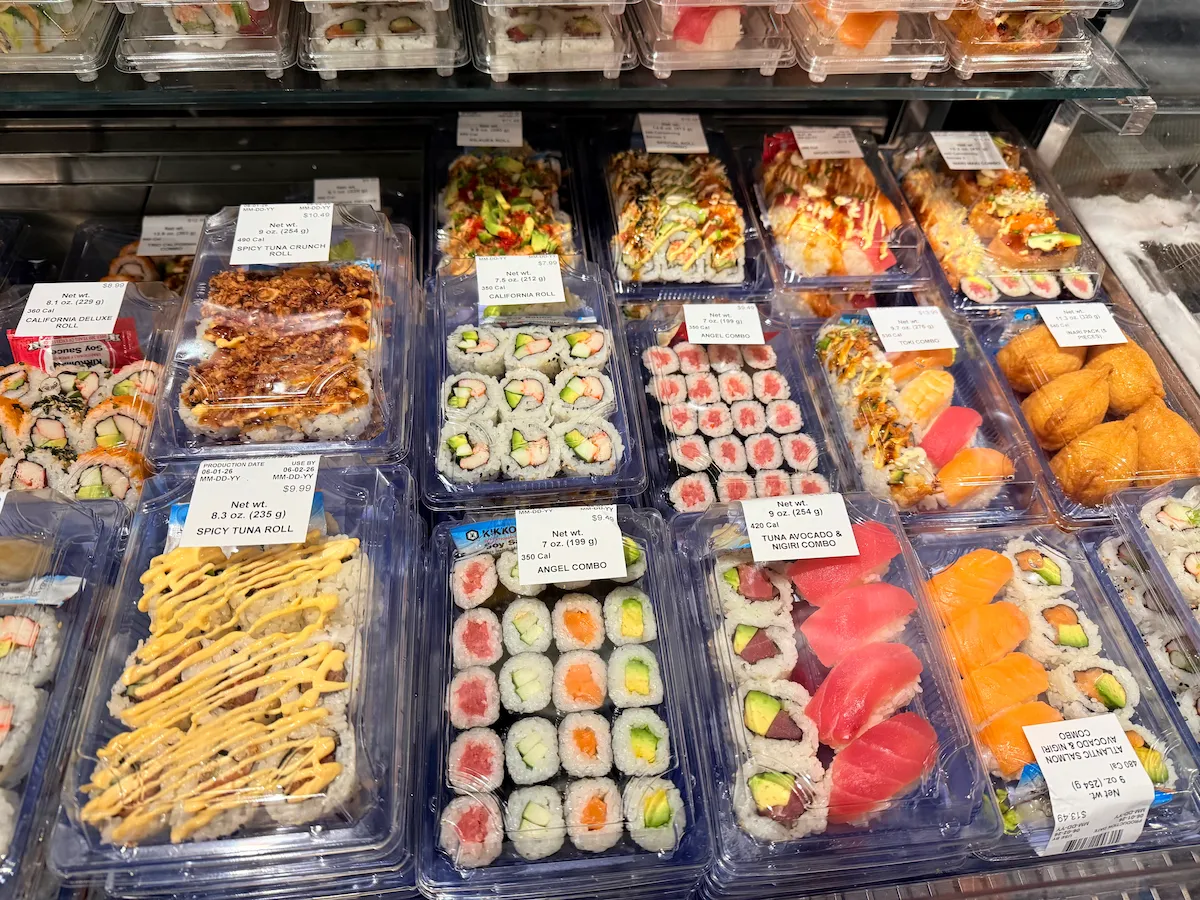ワイキキマーケットに売ってるお寿司やカリフォルニアロール