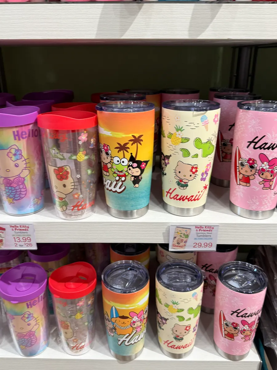 ワイキキHAWAIIAN CASUALSで売ってるサンリオコラボグッズ