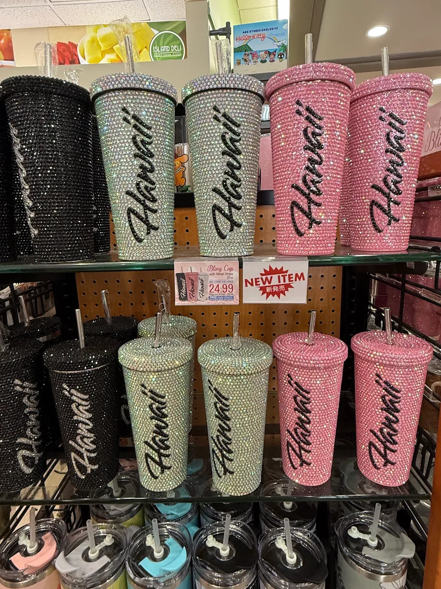 ワイキキHAWAIIAN CASUALSで売ってるキラキラタンブラー