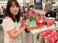 ハワイ・ノードストームラックで販売されていたカラフルなバッグ