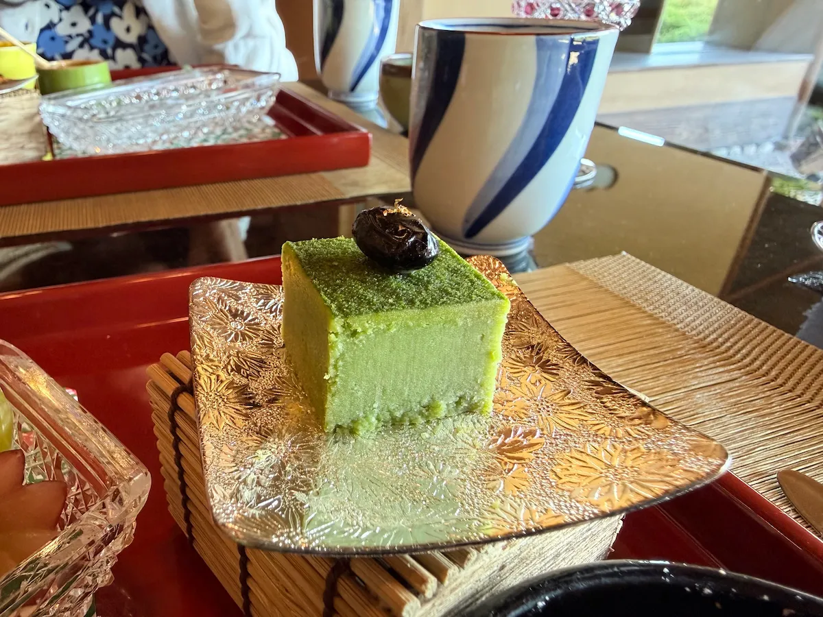 ヒルトン東京お台場「和のアフタヌーンティー」抹茶のテリーヌ