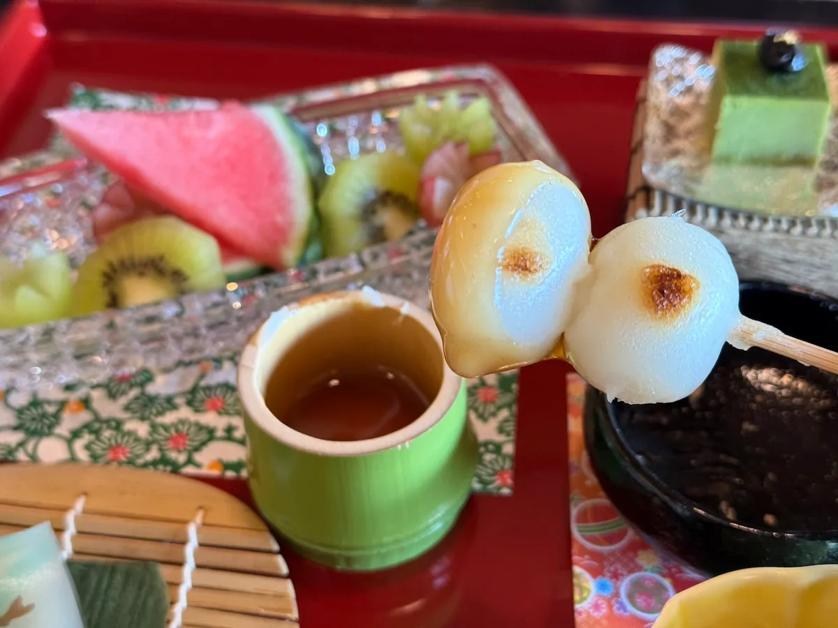 ヒルトン東京お台場「和のアフタヌーンティー」みたらし団子
