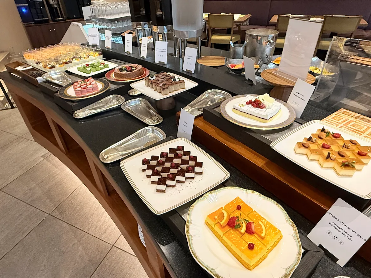 グランドニッコー東京台場 GARDEN DININGディナービュッフェのデザートコーナー