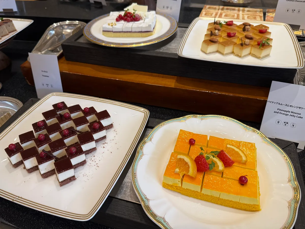 北海道産クリームチーズのキャラメルチーズケーキやマスカルポーネチーズのティラミス