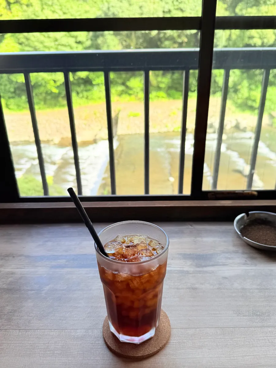 Timuny.(ティムニー)でアイスコーヒー