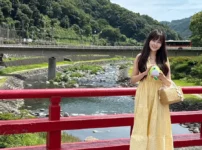 箱根の駅近くにある川