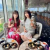 ペニンシュラ東京 Peterバー シャンパン付きミニアフタヌーンティー 友人と乾杯